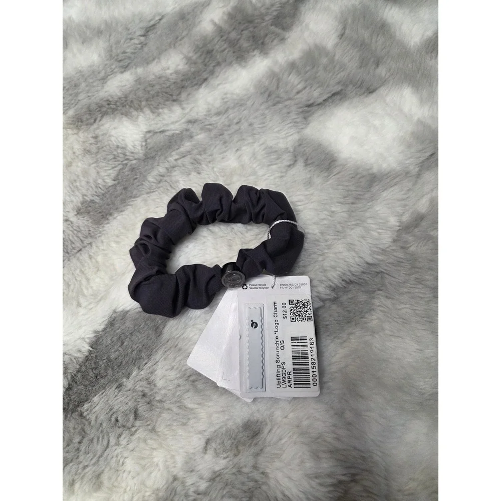 Lululemon Uplifting Scrunchie Logo Charm After Purple ARPR LW9GDPS NWT